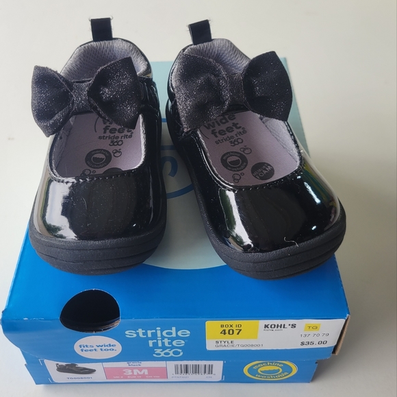 Black Mary Janes - Picture 4 of 4